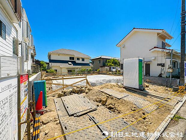写真や資料だけでは分からない周辺環境や街の雰囲気、陽当りなどを現地で体感できます。新生活を思い描きながら、ぜひご覧ください。街の空気感まで現地で確かめられます。