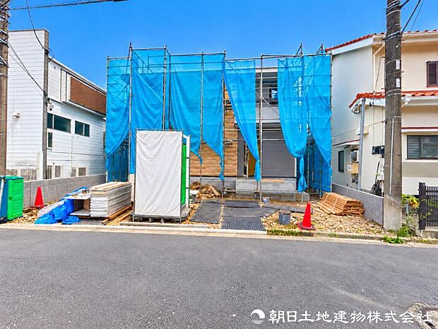 現在まだ建築中ですが、完成予定の建物について詳しくご説明するプレゼンも承ります。間取りや設備など、気になる点をお気軽にご相談ください。完成後の姿も想像できます。