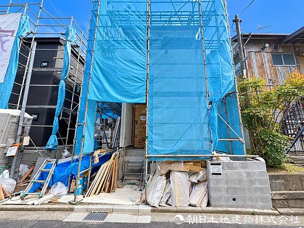 【現地写真】現在、建築中でございますが建物のプレゼンも承っております。