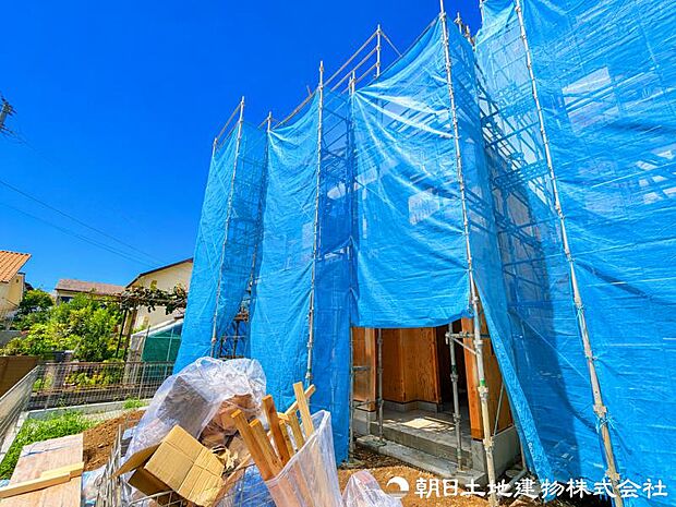 現在まだ建築中ですが、完成予定の建物について詳しくご説明するプレゼンも承ります。間取りや設備など、気になる点をお気軽にご相談ください。完成後の姿も想像できます。