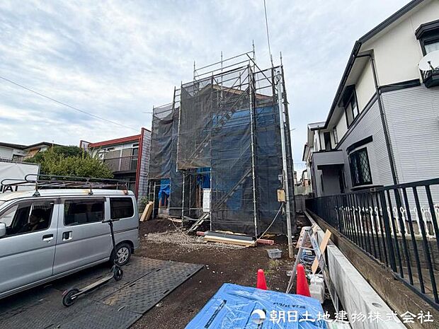 現在まだ建築中ですが、完成予定の建物について詳しくご説明するプレゼンも承ります。間取りや設備など、気になる点をお気軽にご相談ください。完成後の姿も想像できます。