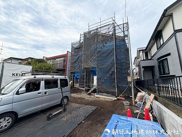 写真や資料だけでは分からない周辺環境や街の雰囲気、陽当りなどを現地で体感できます。新生活を思い描きながら、ぜひご覧ください。街の空気感まで現地で確かめられます。