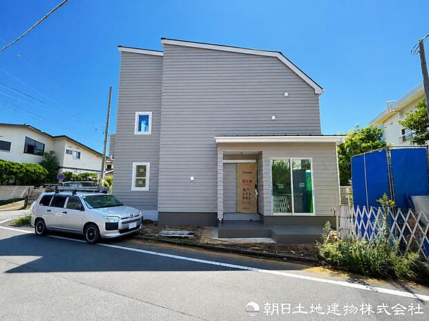 現在まだ建築中ですが、完成予定の建物について詳しくご説明するプレゼンも承ります。間取りや設備など、気になる点をお気軽にご相談ください。完成後の姿も想像できます。