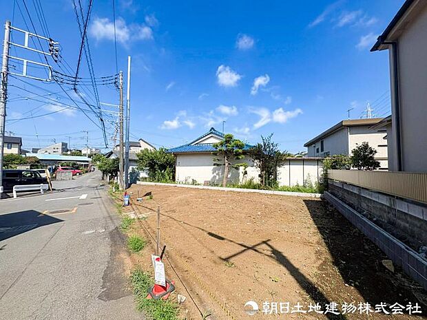 写真や資料だけでは分からない周辺環境や街の雰囲気、陽当りなどを現地で体感できます。新生活を思い描きながら、ぜひご覧ください。街の空気感まで現地で確かめられます。