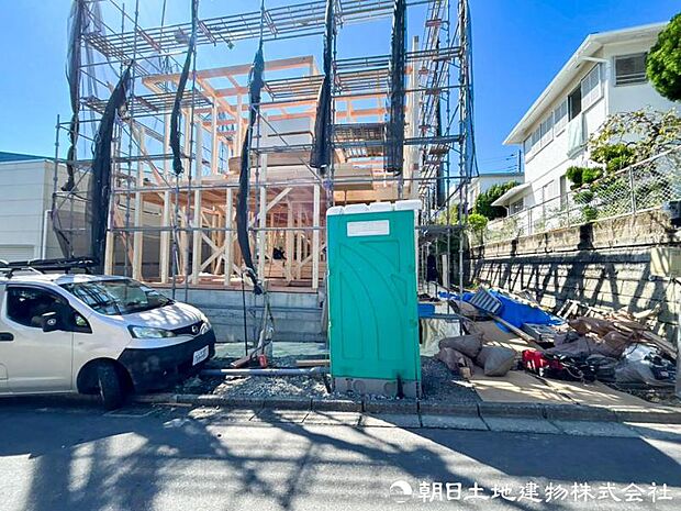 現在まだ建築中ですが、完成予定の建物について詳しくご説明するプレゼンも承ります。間取りや設備など、気になる点をお気軽にご相談ください。完成後の姿も想像できます。