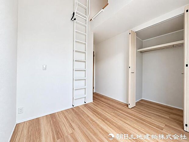 家族との時間も自分だけの時間も大切にできる洋室。寝室や子供部屋、ワークスペースなど、暮らしに合わせて多彩に使えます。家族の成長や暮らしの変化にも柔軟に使えます。