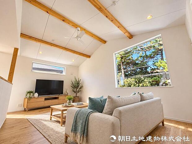 暮らしの中心となるリビングは、家族の時間を優しく彩る寛ぎの空間。日々の安らぎと満足感を感じながら、ゆったり過ごせます。自然と笑顔が集まる心地よい空間になります。※家具はAIによるイメージになります