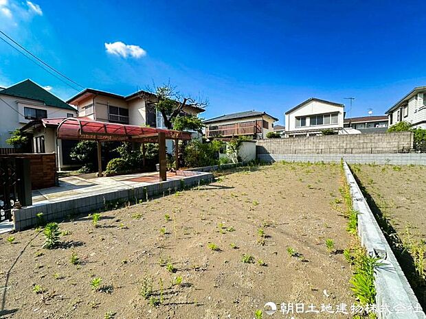 写真や資料だけでは分からない周辺環境や街の雰囲気、陽当りなどを現地で体感できます。新生活を思い描きながら、ぜひご覧ください。街の空気感まで現地で確かめられます。