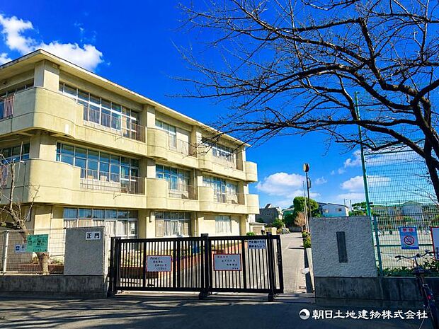 鵠洋小学校、、、約650m(80m=1分)