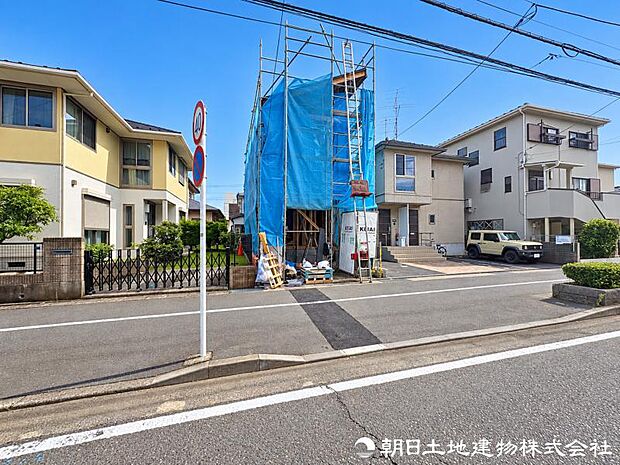 現在まだ建築中ですが、完成予定の建物について詳しくご説明するプレゼンも承ります。間取りや設備など、気になる点をお気軽にご相談ください。完成後の姿も想像できます。