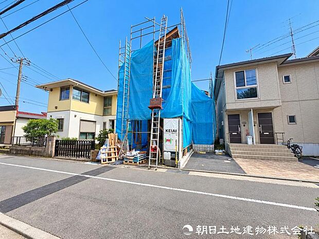 現在まだ建築中ですが、完成予定の建物について詳しくご説明するプレゼンも承ります。間取りや設備など、気になる点をお気軽にご相談ください。完成後の姿も想像できます。
