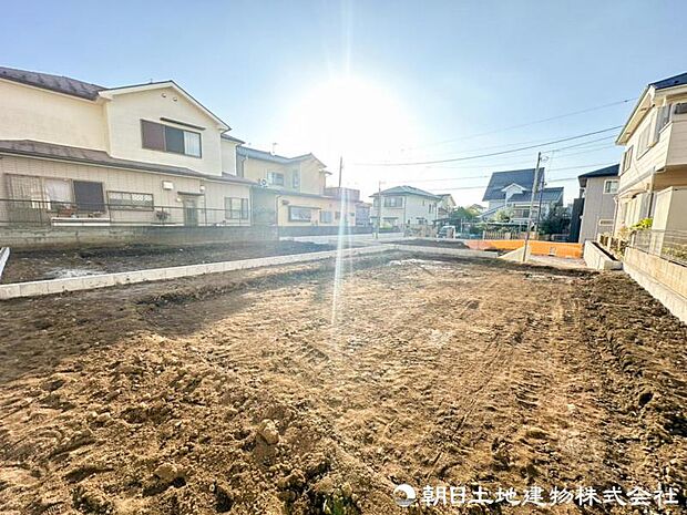 現在まだ建築中ですが、完成予定の建物について詳しくご説明するプレゼンも承ります。間取りや設備など、気になる点をお気軽にご相談ください。完成後の姿も想像できます。