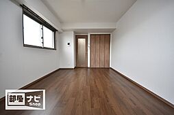 エスト東古松 205号室 2階1Kのリビング/ダイニング