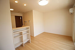 シャルール 202号室 1階1LDKのリビング/ダイニング