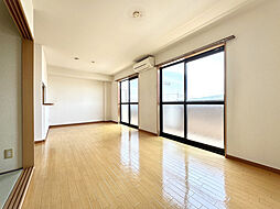 フォブールトロワやくりＢ B302号室 3階2LDKのリビング/ダイニング