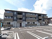 西富井駅より徒歩17分 築3年3ヶ月 3階建の賃貸物件