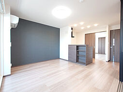 フレッチェ・ボスコVIII 302号室 1階2LDKのリビング/ダイニング