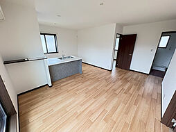 エーリッシュ新涯 201号室 2階1SLDKのリビング/ダイニング