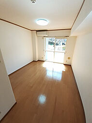 エスボワール三成 101号室 1階ワンルームのリビング/ダイニング