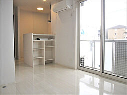 ヴィルヌーヴ　アン 102号室 1階1LDKのリビング/ダイニング