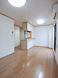 サン・サプリーム 203号室 2階1LDKのリビング/ダイニング