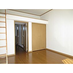 ヴェルートラルヂュII 1階1Kのリビング/ダイニング