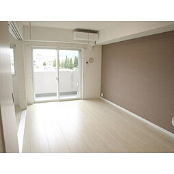 コンフォーティア伊那中央B 4階1LDKのリビング/ダイニング