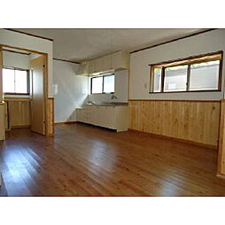 アーバンライフコマツ 2階2LDKのリビング/ダイニング