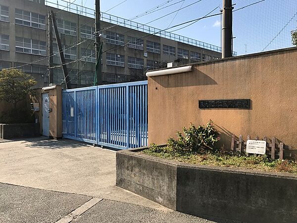 東大阪市立藤戸小学校