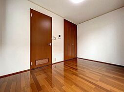 シェ・フルール 2階1Kのリビング/ダイニング