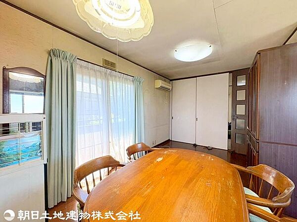 徒歩11分の高尾駅前には様々な施設が整い、暮らしに便利な立地です。
