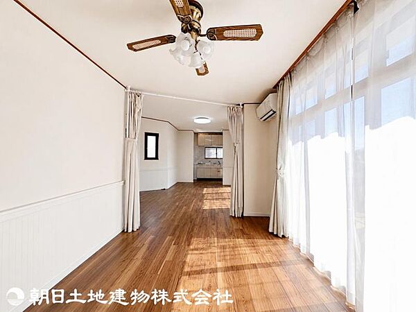 全室南向きのため陽当たり良好！自然光に包まれる明るい住空間