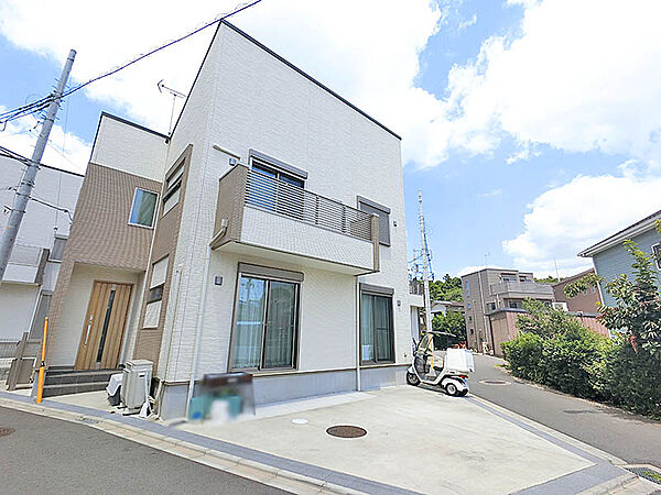 南東南西道路で陽当り良好な角地