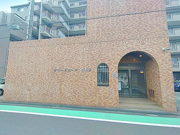 三方角部屋につき陽当り良好、開放感がございます