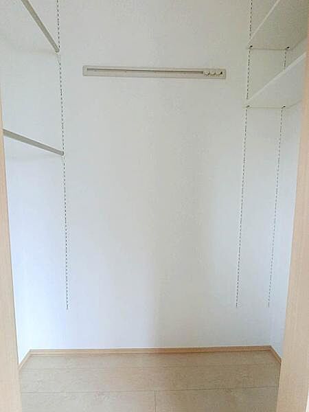 たっぷりの収納スペースで快適に暮らせそう