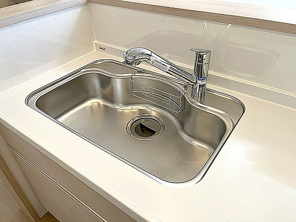 浄水器一体型水栓付き。毎日おいしいお水が飲めます