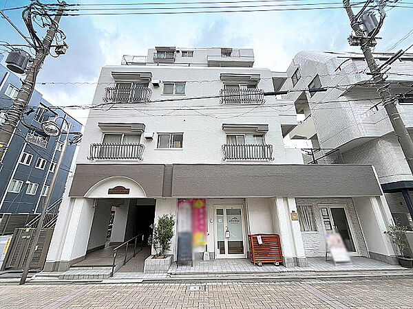徒歩圏内に教育機関、商業施設、医療施設などが整っており子育てにぴったり!!