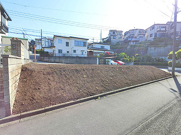 現況更地で即建築可、古家の解体費用などは掛かりません