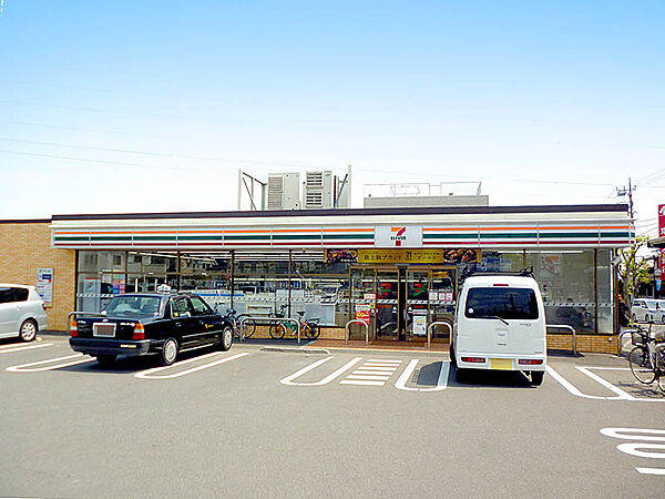 セブンイレブン横浜奈良北団地店