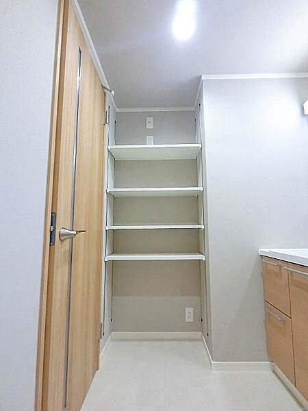 洗面化粧室の収納はリネン庫として使えます