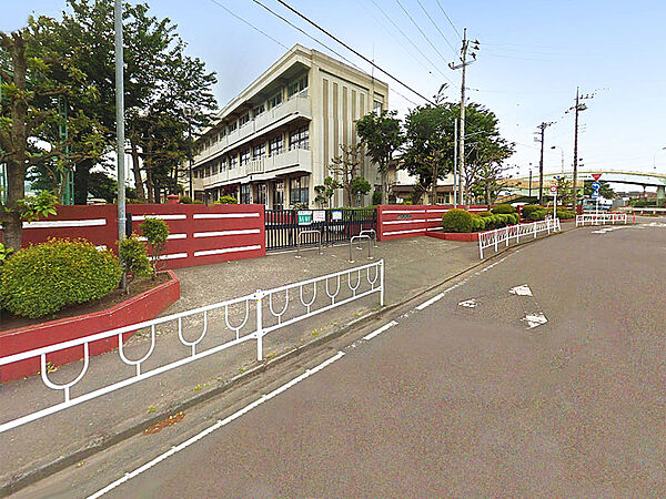 新宿小学校