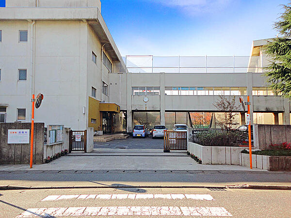 共和中学校