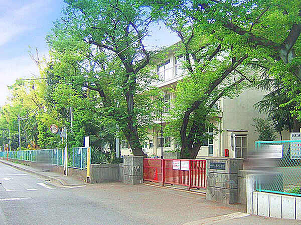 清新小学校