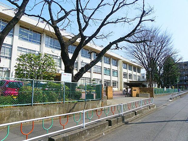 清新中学校