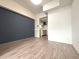 プレサンスOSAKA東成中本ハーヴィル 8階1LDKのリビング/ダイニング