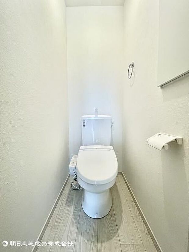 普段使う箇所だからこそ、換気性はもちろん、お掃除やお手入れのしやすいトイレを採用しています。