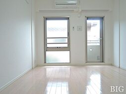 東急東横線 多摩川駅 徒歩8分の賃貸マンション 3階1Kのリビング/ダイニング