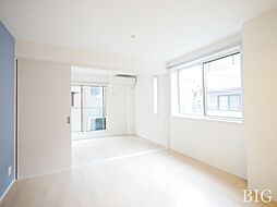 五本木グレイスヒルズ 2階1LDKのリビング/ダイニング