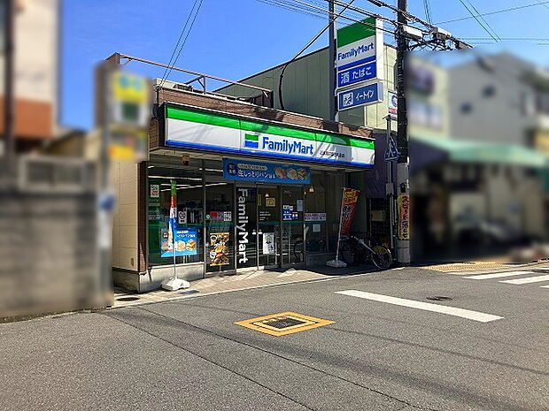 ファミリーマート 近鉄筒井駅改札前店