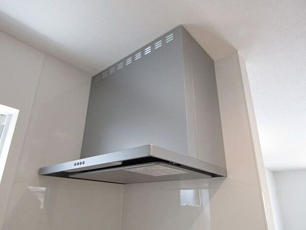 スタイリッシュでお手入れしやすいスリム型レンジフードです。